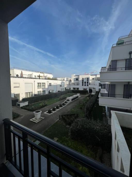 Lotus- 4 Min De Walt Disney-Arrivee Autonome-Parking Et Wifi Gratuit-Proche De Toutes Commodites 5Min De La Vallee Village Chessy  Bagian luar foto